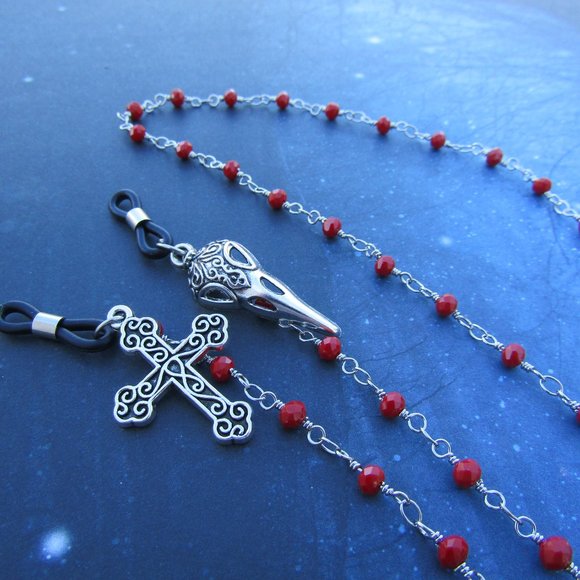 Mallgoth Spooky Bitch Glasses Chain Raven Crow Bird Skull Design - Picture 1 of 4